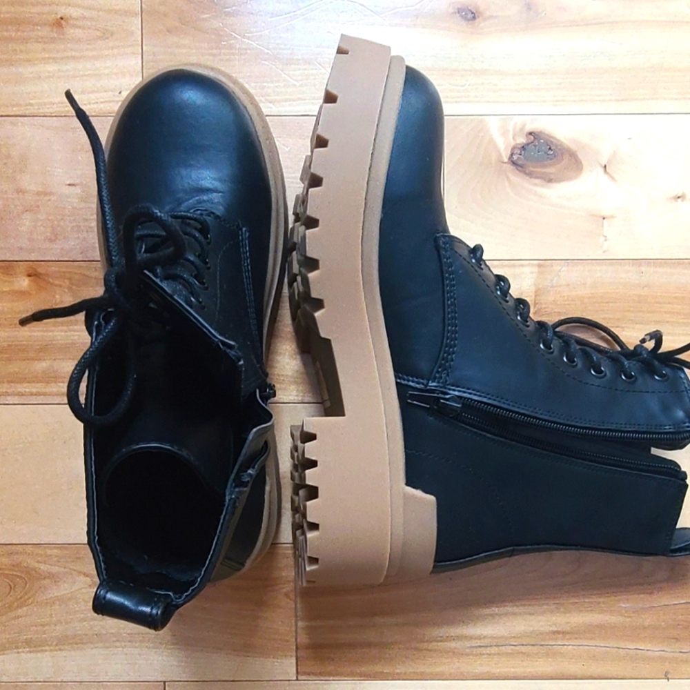 Bottes Urban Outfitters neuves